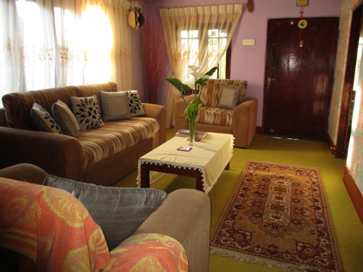 Redwood Homestay Nuwara Eliya Exterior foto